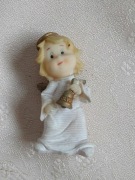 Figurka - aniołek z dzwonkiem - wysokość 5 cm