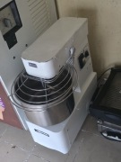 Mieszarka do ciasta Royal Catering Mikser Spiralny RC-SPFH15