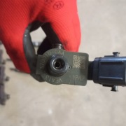 Volvo V40 2l D2 Wtryski Wtryskiwacze Paliwa VEA13-2370010-CAA 31336878