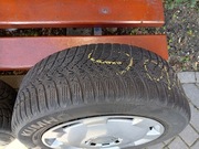 4 szt. Opony zimowe Nokian oraz Kuhmo rozmiar 205/55/16 plus Felga stalowa 