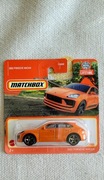 Matchbox 2022 Porsche Macan mała karta