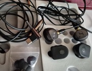 Master & Dynamic MW07 i SENNHEISER Momentum TWS 3 zestaw