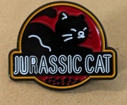 Metalowa broszka/pin „Jurassic Cat”