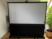 Ekran projekcyjny przenośny 16:9 Suprema