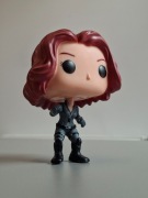 Figurka kolekcjonerska 10 cm – bohaterka w czarnym stroju