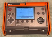 Miernik rezystancji uziemienia SONEL MRU-120. Cęgi pomiarowe + akcesoria