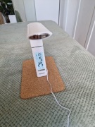 Lampa biurkowa LED regulowana z wyświetlaczem