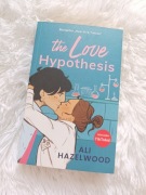 The love Hypotheesis Ali Hazelwood