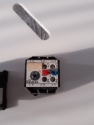 Przekaźnik przeciążeniowy SIEMENS 3UA59 2,5-4A