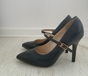 Czarne klasyczne szpilki