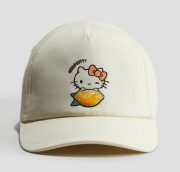 Czapka z daszkiem i z motywem r 92-116