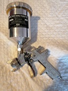 PISTOLET LAKIERNICZY SATA SPRAY MASTER RP Z PODCIŚ