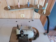Sprzedam maszynę overlock 5 nitkowy 