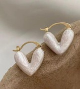 Kolczyki serca perłowe biały złoty 