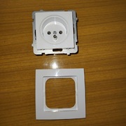 Ospel AS - Gniazdo pojedyncze GP-1GZ/m/00 biały + ramka