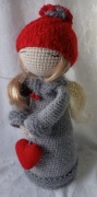 Anioł stojący lalka amigurumi prezent