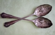 Vintage posrebrzana para duzych łyżek do serwowania Kings Pattern Anglia