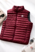 Moncler bezrękawnik stylowy / Old money style