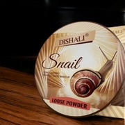 Sypki puder utrwalający z śluzem ślimaka 