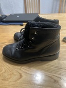 Skórzane czarne buty z owczej skóry z futerkiem kożuchem