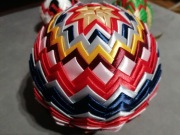 Bombka Stojąca Karczoch Tasiemki Satynowe 16cm