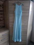 Długa błękitna sukienka fason litery A z marszczeniami 