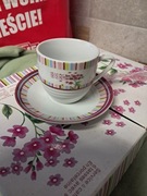 5 filiżanek i 6 talerzyków z porcelany do zabawy stan bdb