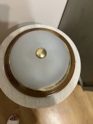 Lampa sufitowa typu:  plafon na dwie żarówki