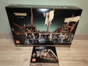 LEGO - 21363 The Goonies oraz 40773 The Goonies: The Walshes' Attic. 