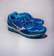 buty sportowe do biegania 38 Mizuno wave paradox 