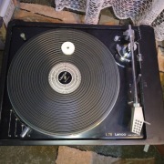 Gramofon Lenco L78