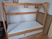 Zestaw  Łóżko domek Pinio 160x70,  materac hevea junior, szuflada