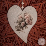 Romantyczne ręcznie zdobione serduszko dwustronne różami 3D