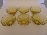 Ząbkowice, Prądniczanka, salaterki miodowe trójkąty 6 sztuk, szkło prl