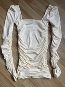 Oh Polly mini sukienka marszczona w kolorze beżowym 