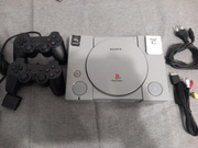 Konsola SONY PlayStation 1 SCPH 5502 Emulatorem Napędu Maxstation V2.3