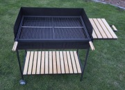 Grill węglowy z dużej beczki 