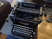 Zabytkowa maszyna do pisania Mercedes Office 1925 r.