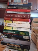 Klasyka science fiction, dystopia, cyberpunk, Gibson, Orwell, Brown