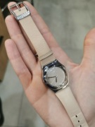 Zegarek swatch irony medium kremowy beżowy nude srebrny