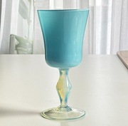 Wazon w kształcie pucharu Empoli Włochy, szkło opalizujące, lata 60