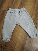 Spodnie niemowlęce w rozmiarze 68