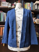 Granatowa marynarka bez zapięcia