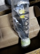 Prawy amortyzator BMW F26