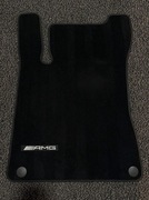 Oryginalne dywaniki welurowe Mercedes AMG W177 – komplet, bardzo dobry stan