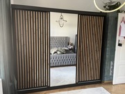 Szafa trzydrzwiowa przesuwna z lustrem czarna 