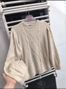 Sweterek jasnobeżowy ciepły wygodny sweter rozmiar L 40