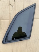 Szyba tylna boczna w karoserię z chromem Q5/Sq5 80A Fy