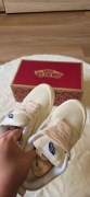 vans snekersy nowe kremowe 37 wkładka: 23,5 cm