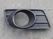 Zaślepka kratka na halogen Swift mk6 lift strona P